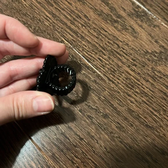 Guess ring - Picture 2 of 3